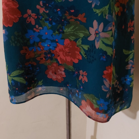 Cabi Teal Floral Print #3449 Still Life Lightweight V-neck Cami Tank Top Blouse - Picture 4 of 10